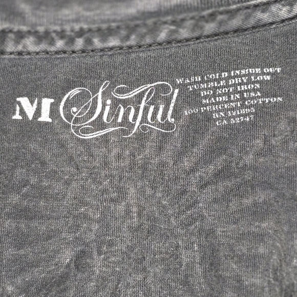 Sinful Affliction size MD tshirt black and red color - Picture 5 of 5